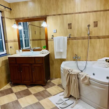 Villa Island View Retreat *