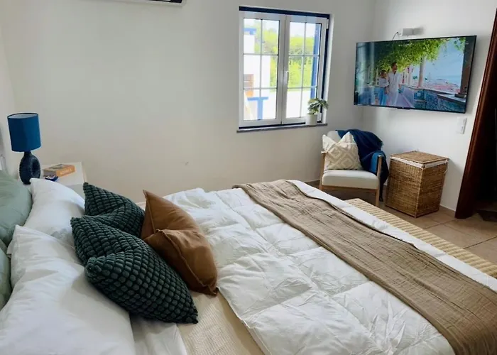 Island View Retreat Villa *