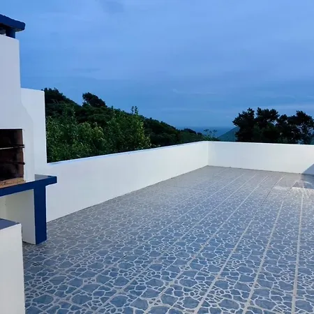 Villa Island View Retreat