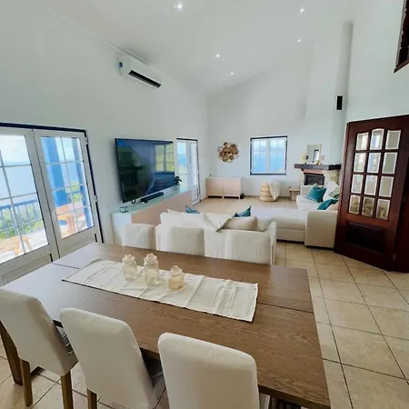 Island View Retreat וילה