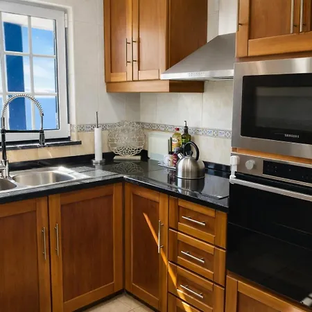 Island View Retreat Villa *